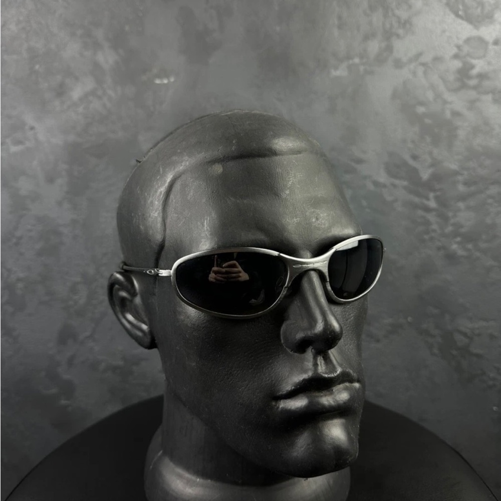 VINTAGE 90’s Oakley A-wire 2.0 thick sunglasses